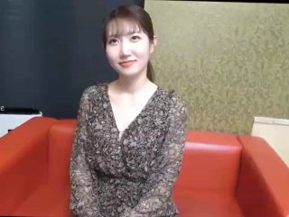 监控摄像头偷拍小夫妻星期天早上起来啪啪女的几次说不能射对白有趣